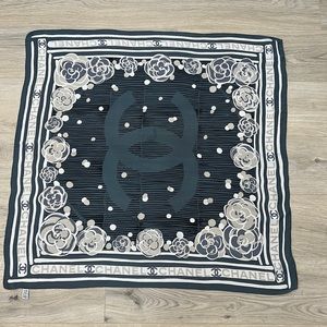 CHANEL SILK SCARF. USED. AUTHENTIC. IN GOOD NEW CONDITION.
